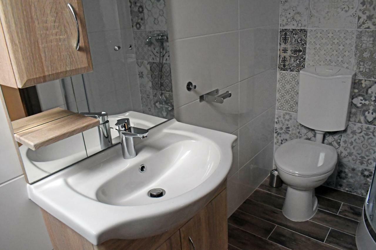 Vatus Apartmanhaz Vac Exterior photo